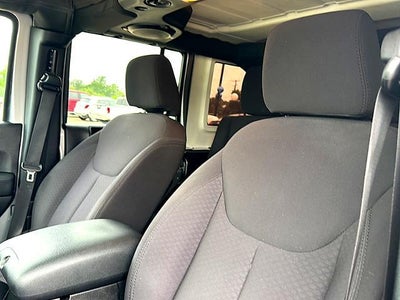 2013 Jeep Wrangler Unlimited 4WD 4dr Sport