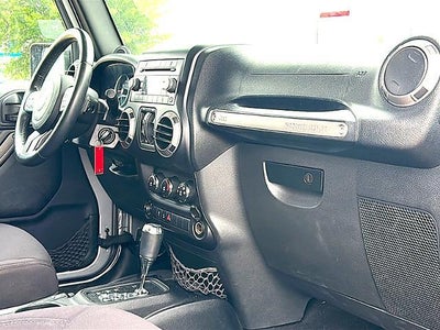 2013 Jeep Wrangler Unlimited 4WD 4dr Sport