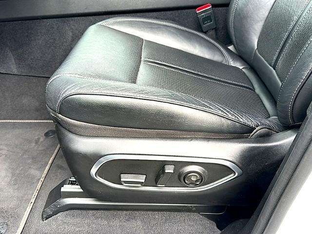 2024 Jeep Wagoneer L Series II 4x2 *Ltd Avail*