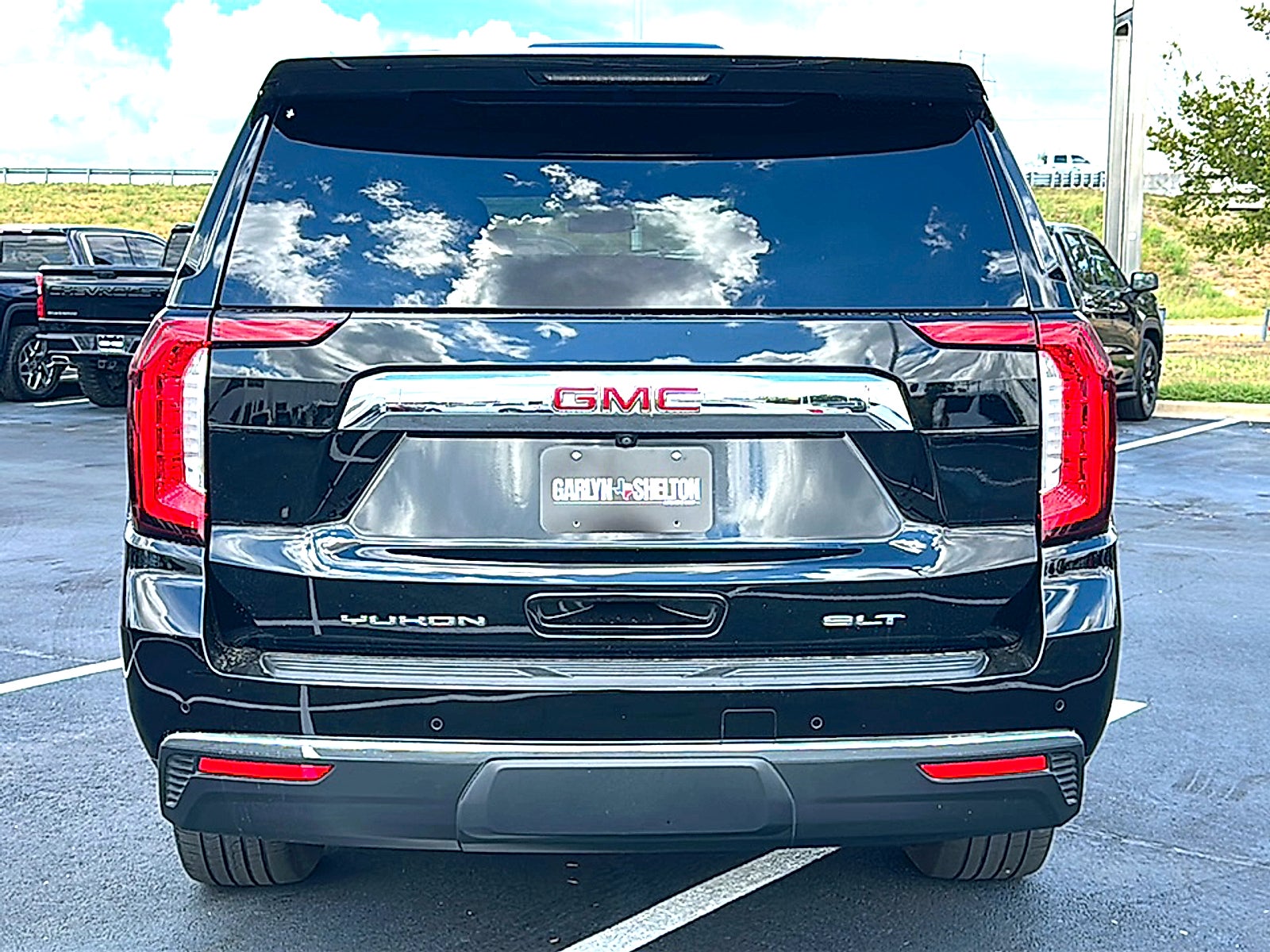 2021 GMC Yukon XL 2WD SLT