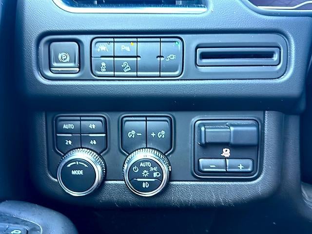 2022 GMC Yukon 4WD 4dr AT4