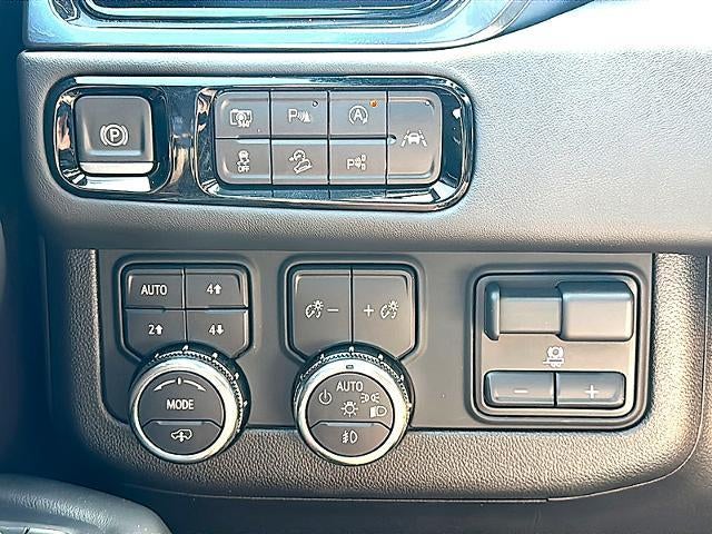 2025 GMC Yukon 4WD 4dr AT4 Ultimate