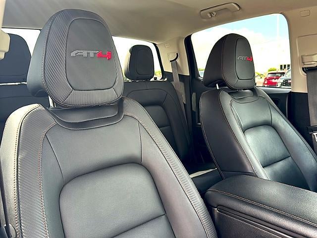 2022 GMC Canyon Crew Cab Short Box 4-Wheel Drive AT4 w/Leather