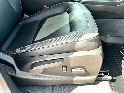 2022 GMC Canyon Crew Cab Short Box 4-Wheel Drive AT4 w/Leather