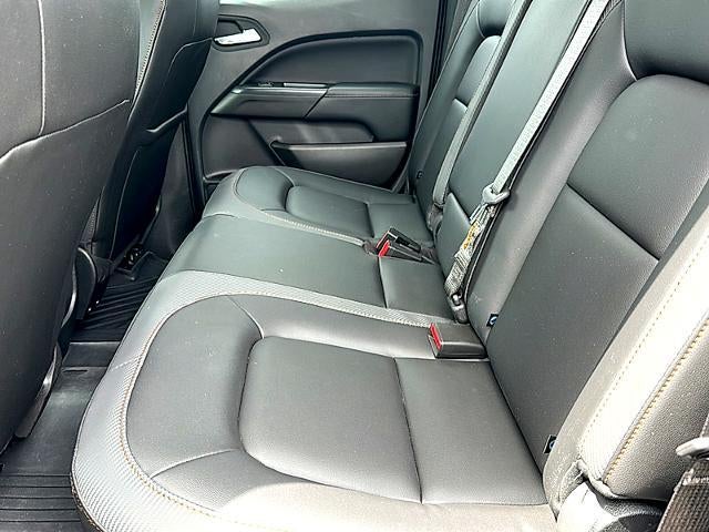 2022 GMC Canyon Crew Cab Short Box 4-Wheel Drive AT4 w/Leather