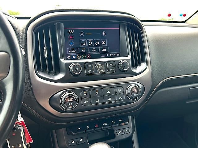 2022 GMC Canyon Crew Cab Short Box 4-Wheel Drive AT4 w/Leather