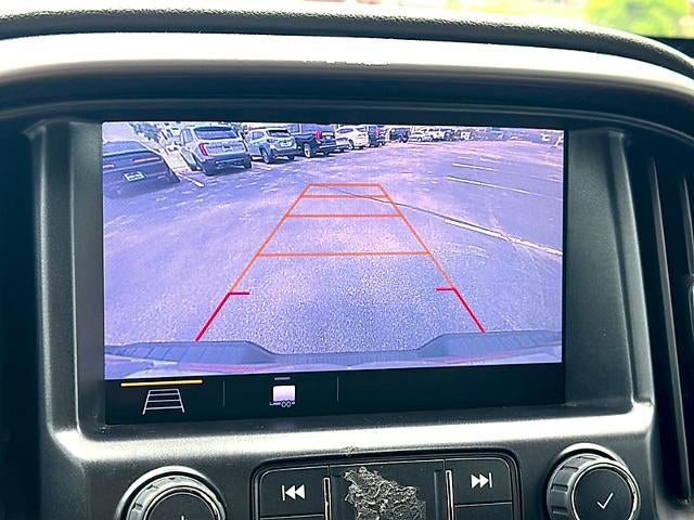 2022 GMC Canyon Crew Cab Short Box 4-Wheel Drive AT4 w/Leather
