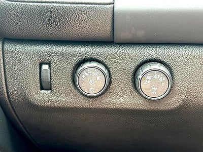 2022 GMC Canyon Crew Cab Short Box 4-Wheel Drive AT4 w/Leather