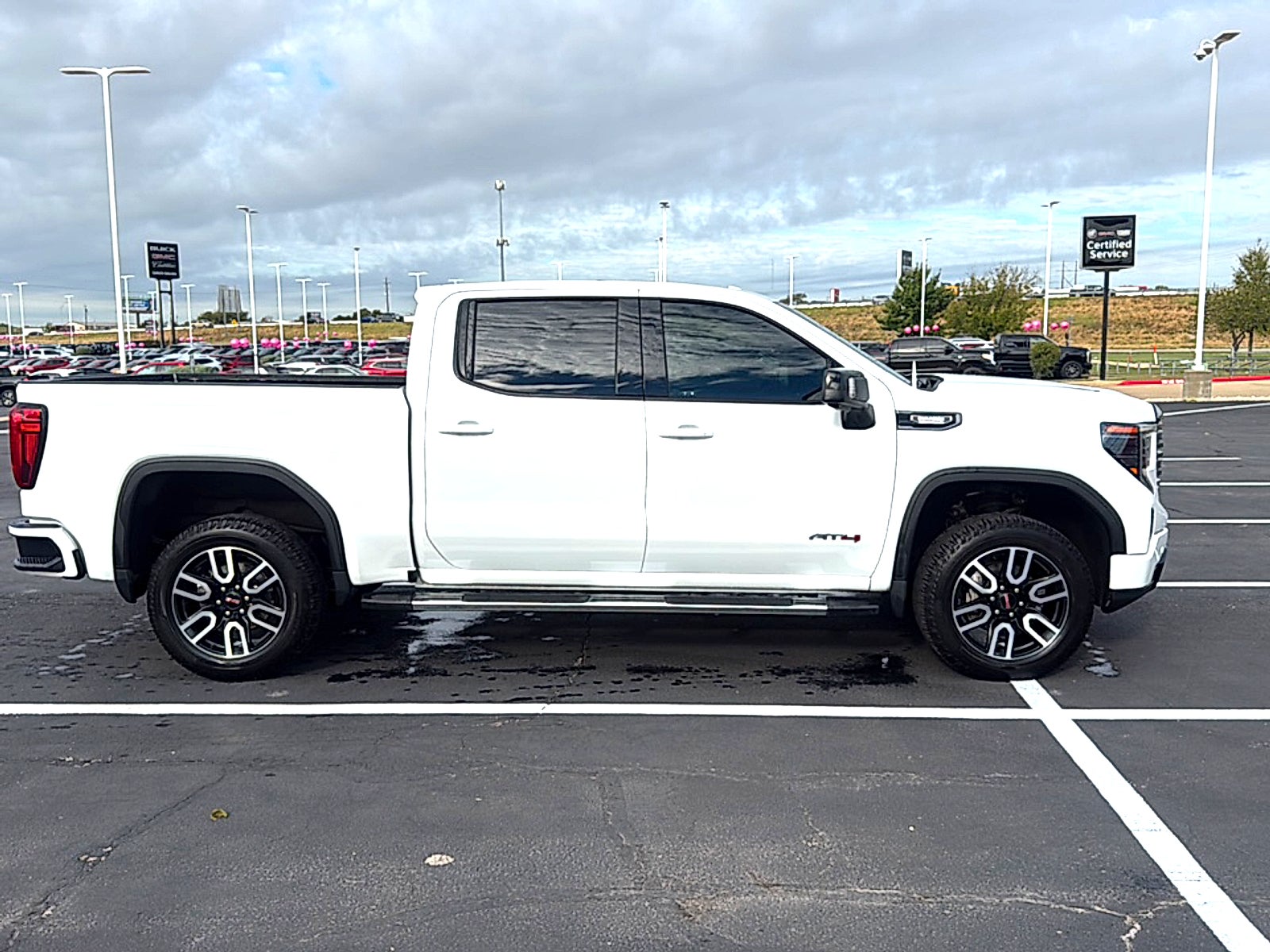 2023 GMC Sierra 1500 4WD Crew Cab Short Box AT4