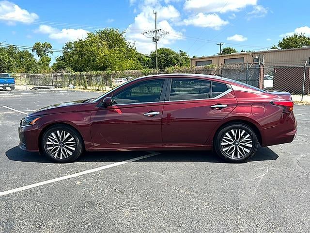 2024 Nissan Altima 2.5 SV Sedan