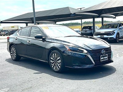 2025 Nissan Altima SV FWD