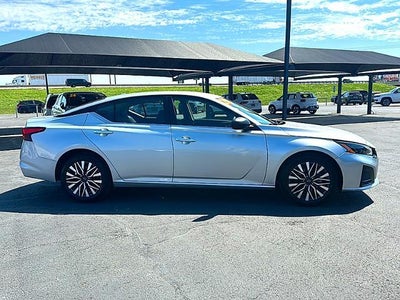 2024 Nissan Altima 2.5 SV Sedan