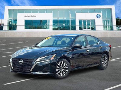 2025 Nissan Altima SV FWD