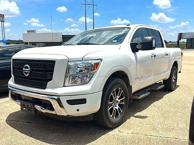2021 Nissan Titan 4x4 Crew Cab SV