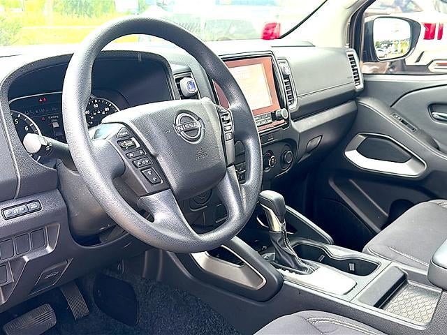 2024 Nissan Frontier Crew Cab 4x2 SV