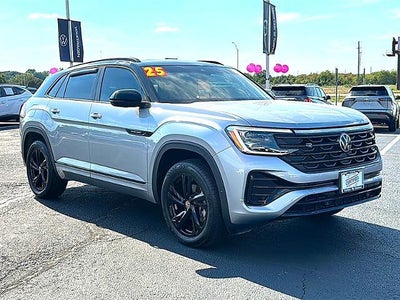 2025 Volkswagen Atlas Cross Sport 2.0T SEL R-Line Black