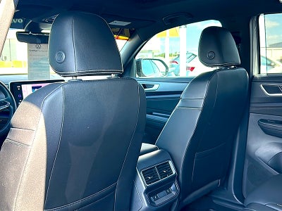 2025 Volkswagen Atlas Cross Sport 2.0T SEL R-Line Black