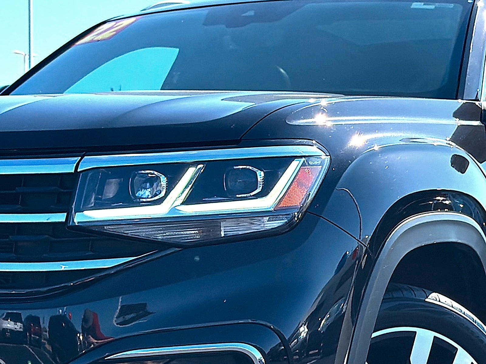 2022 Volkswagen Atlas Cross Sport 3.6L V6 SEL Premium R-Line