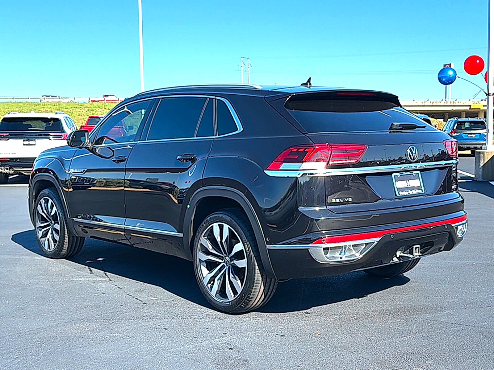 2022 Volkswagen Atlas Cross Sport 3.6L V6 SEL Premium R-Line