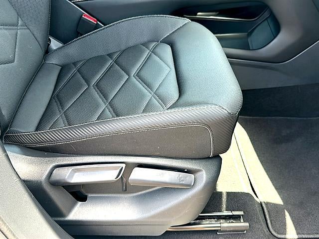 2024 Volkswagen Atlas Cross Sport 2.0T SE w/Technology FWD