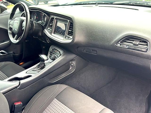 2023 Dodge Challenger SXT RWD