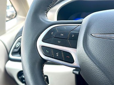 2022 Chrysler Pacifica Touring L FWD