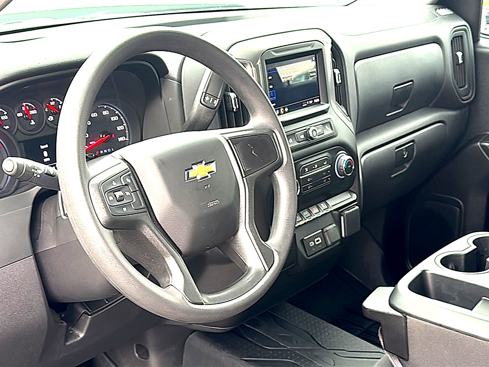 2026 Chevrolet Silverado 1500 4WD Crew Cab Standard Bed Custom
