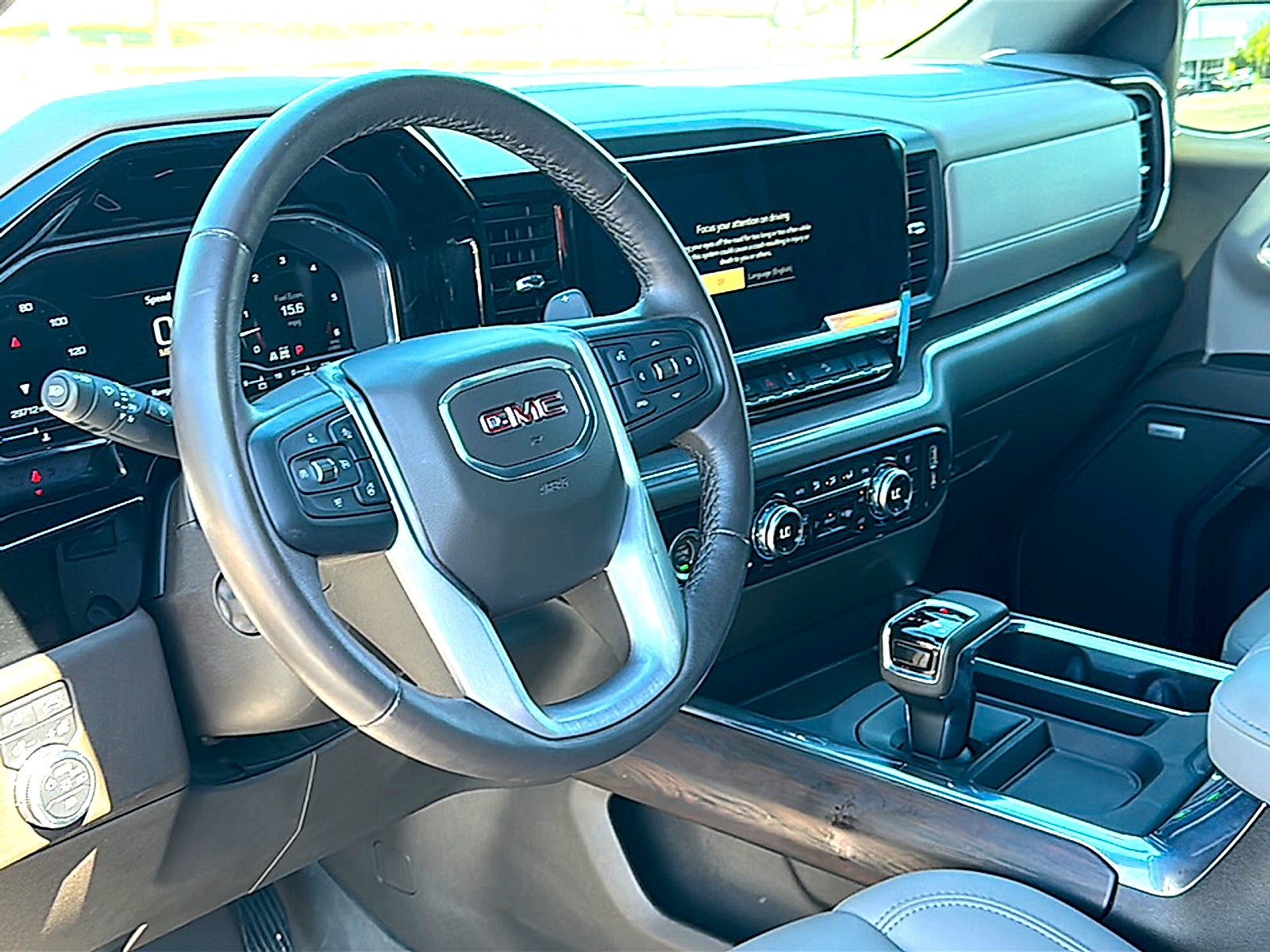 2023 GMC Sierra 1500 4WD Crew Cab Short Box SLT