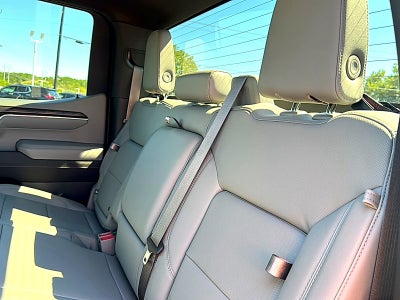 2023 GMC Sierra 1500 4WD Crew Cab Short Box SLT