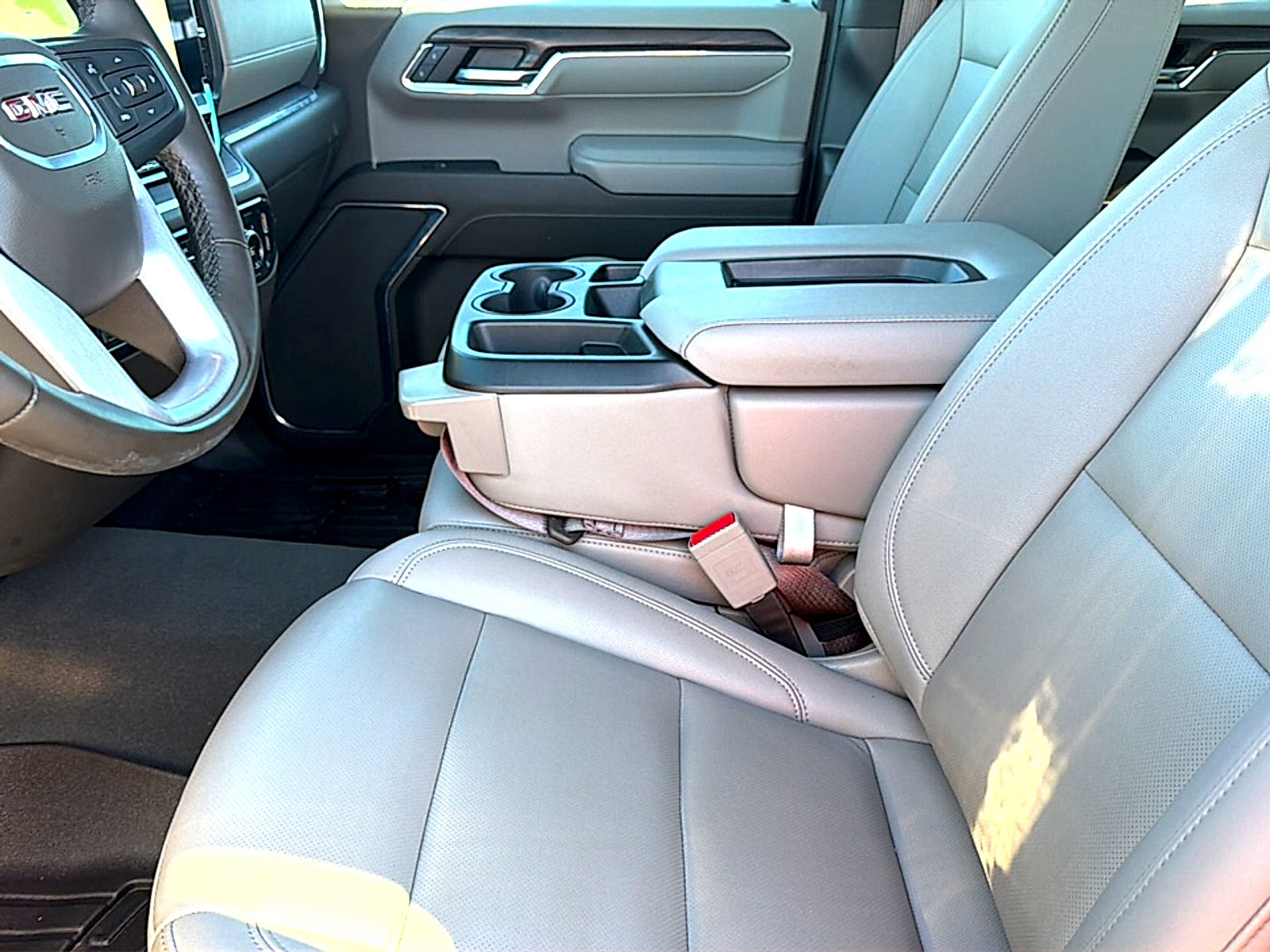 2024 GMC Sierra 1500 4WD Crew Cab Short Box SLT