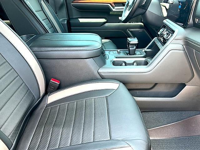 2023 GMC Sierra 1500 Crew Cab Short Box 4-Wheel Drive Denali