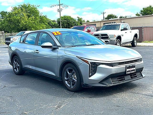 2025 Kia K4 LXS FWD