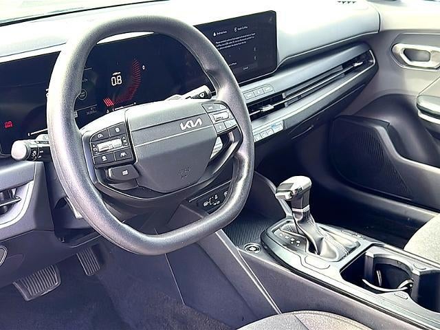 2025 Kia K4 LXS FWD