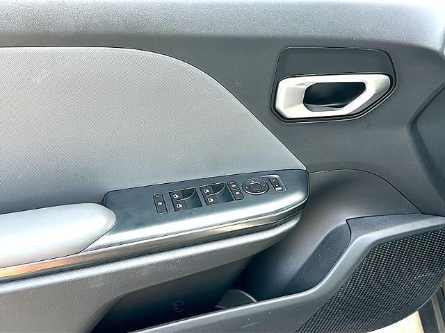 2025 Kia K4 LXS FWD