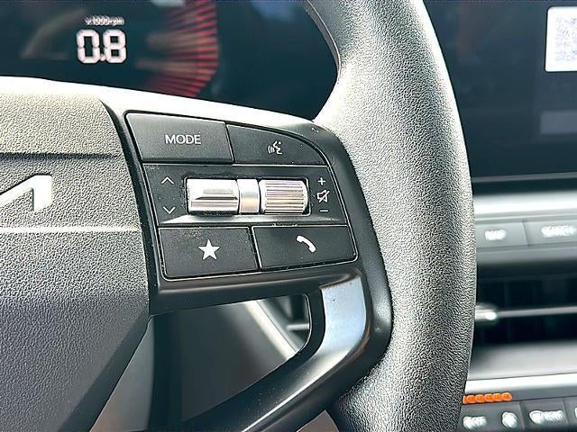2025 Kia K4 LXS FWD