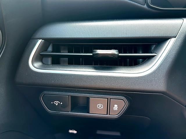 2025 Kia K4 LXS FWD