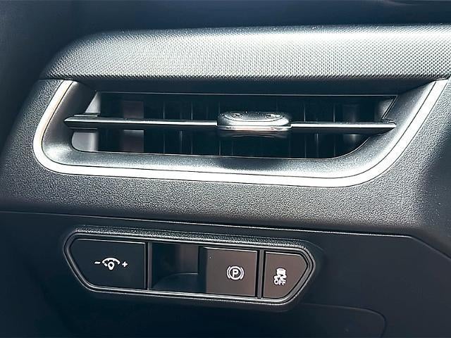 2025 Kia K4 LXS FWD