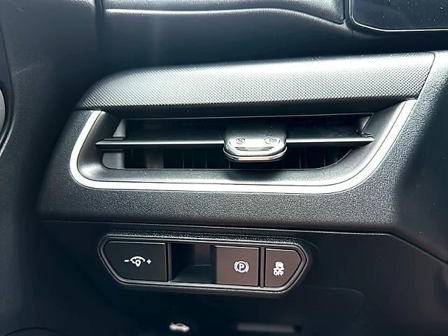 2025 Kia K4 LXS FWD