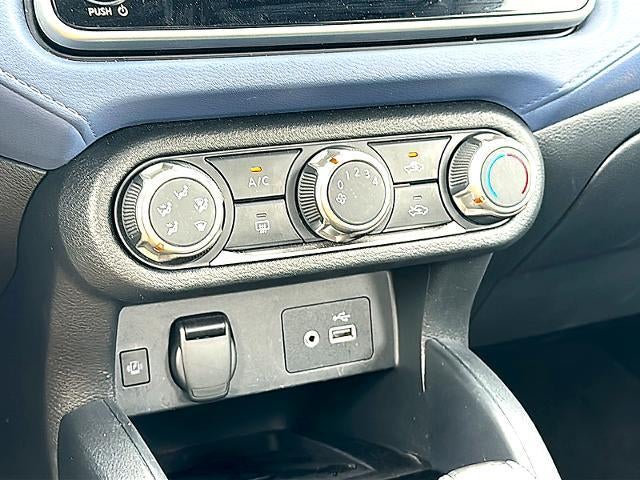 2024 Nissan Versa SV CVT