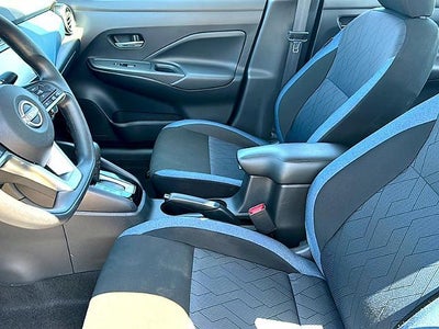 2025 Nissan Versa SV CVT