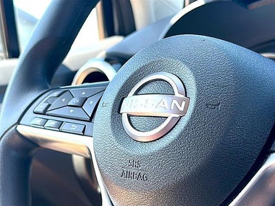 2025 Nissan Versa SV CVT