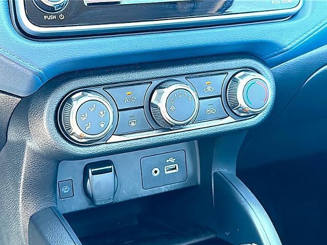 2025 Nissan Versa SV CVT