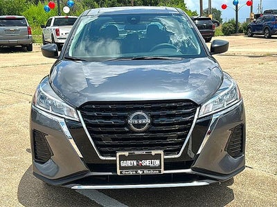 2025 Nissan Kicks Play S FWD