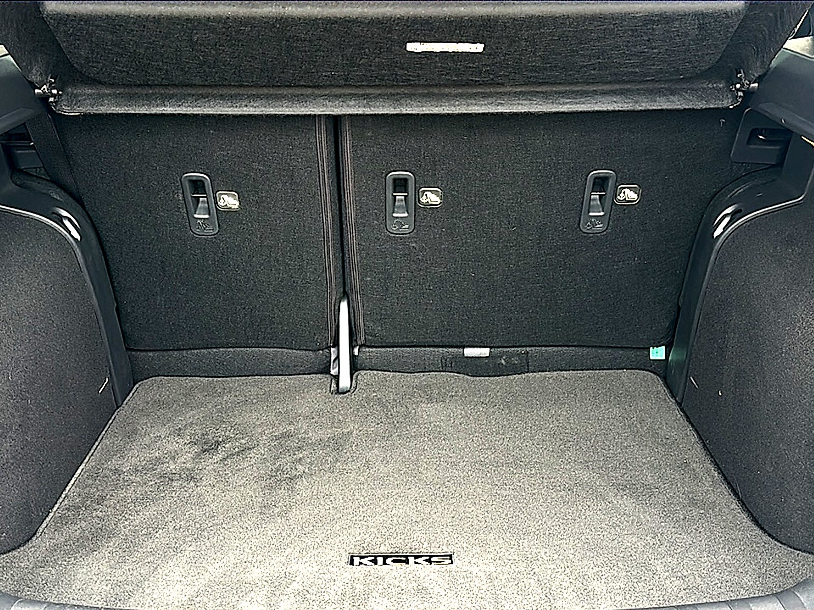 2023 Nissan Kicks SR Xtronic CVT