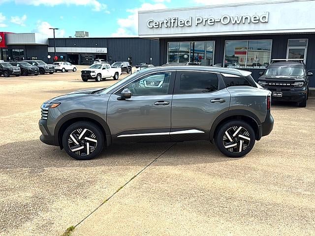 2025 Nissan Kicks SR FWD