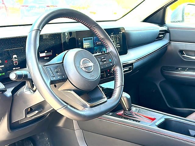 2025 Nissan Kicks SR FWD