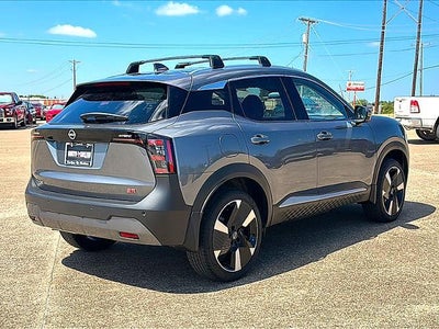 2025 Nissan Kicks SR FWD