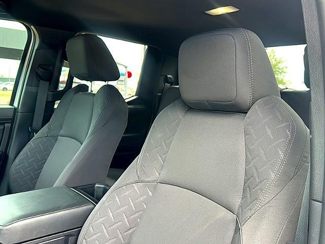 2025 Toyota Tacoma 2WD 2WD SR Double Cab 5' Bed AT (GS)