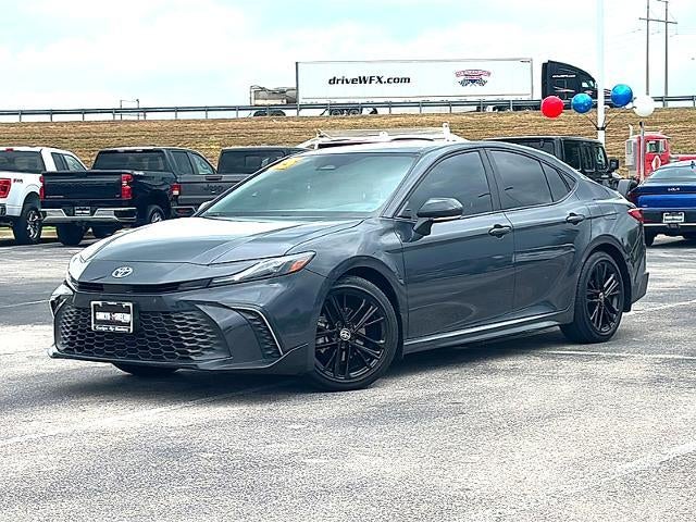 2025 Toyota Camry LE (SE)