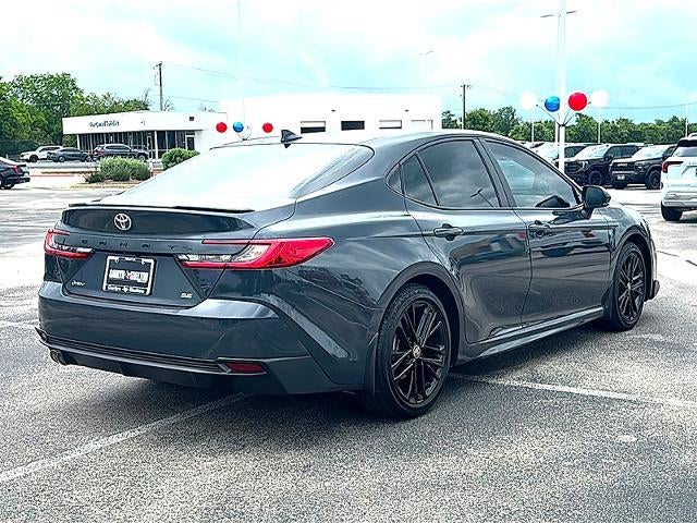 2025 Toyota Camry LE (SE)
